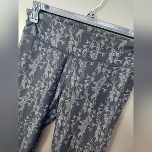 Brand new Fabletics Legging Medium